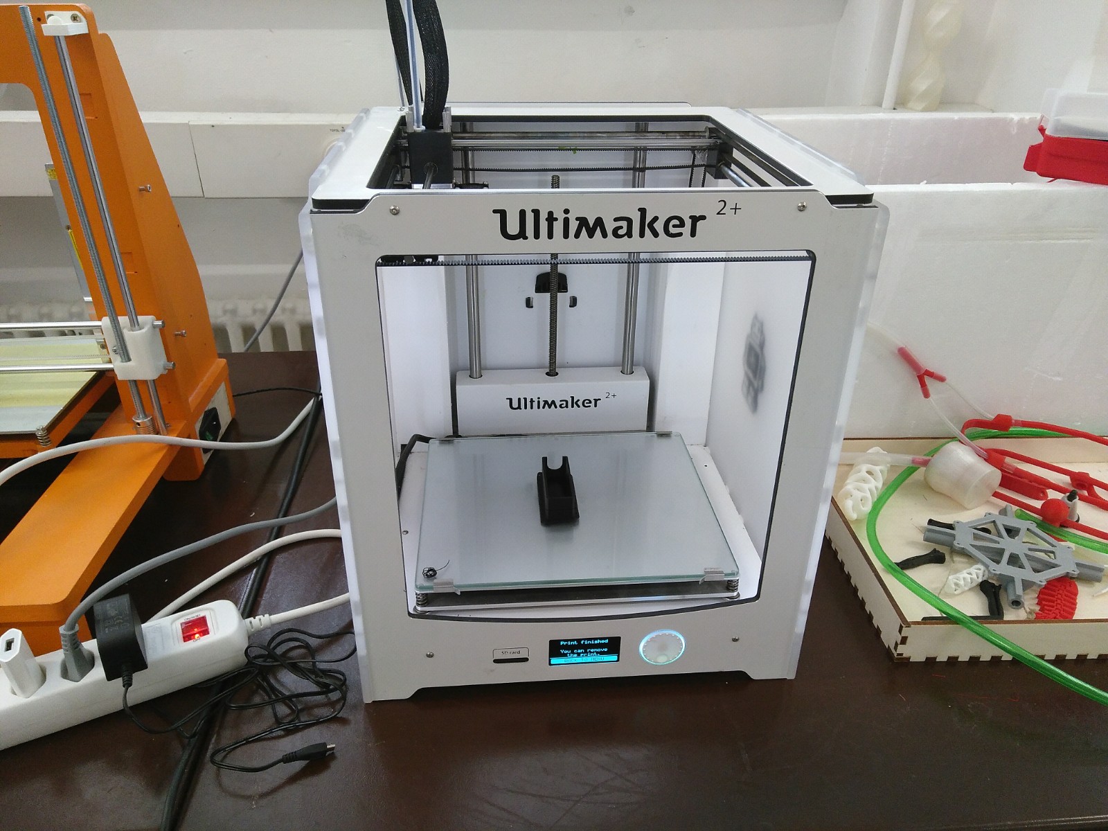 How do I lubricate an Ultimaker 3D printer? – TAF Help Desk